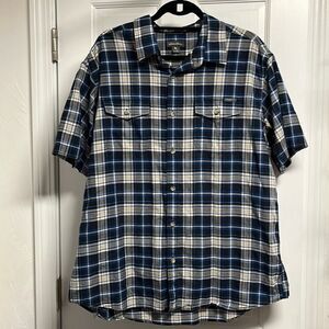 𝅺EDDIE Bauer classic fit sleeve button down shirt size Xlarge.